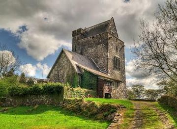 ireland/limerick/attraction/craggaunowen-castle-crannog