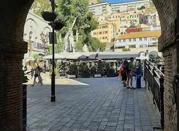 gibraltar/alameda-botanic-gardens/attraction/casemates-square