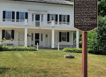 wisconsin/kettle-moraine/attraction/hawks-inn-historical-society