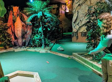 tennessee/gatlinburg/attraction/treasure-quest-miniature-golf