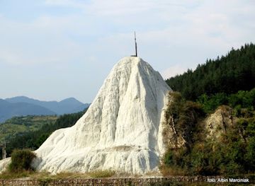 romania/buzau/attraction/versanti-de-sare