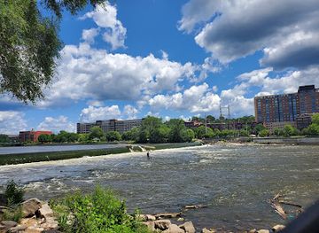 michigan/west-michigan/attraction/fish-ladder-park