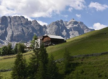 italy/alta-badia/attraction/val-di-morins