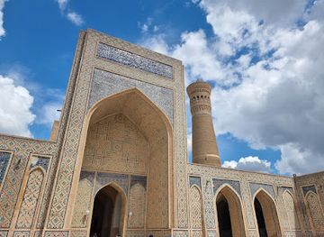 uzbekistan/bukhara-region/attraction/poyi-kalon