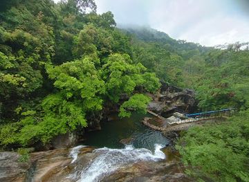 sri-lanka/gampaha-district/attraction/bambarakiri-ella