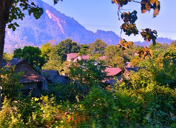 myanmar-burma/delta-region/attraction/mela-taung