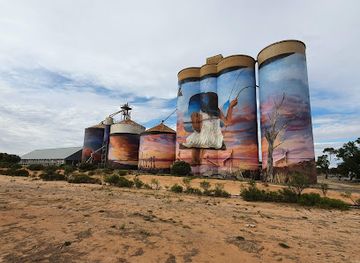 australia/mallee/attraction/sea-lake-silo-art