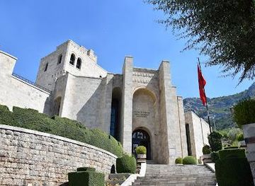 albania/tirana/attraction/gjergj-kastrioti-national-museum-skanderbeg