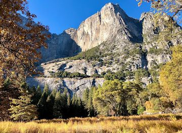 california/yosemite-village/attraction/yosemite-valley
