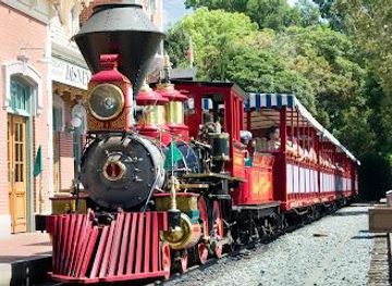 california/irvine/attraction/disneyland-railroad-main-street-station