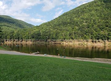 pennsylvania/bald-eagle-state-park/attraction/little-pine-state-park