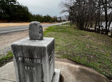 missouri/southeast-missouri/attraction/ar-mo-ok-tri-state-marker