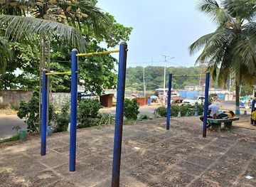 sierra-leone/john-obey-beach/attraction/lumley-beach-round-about