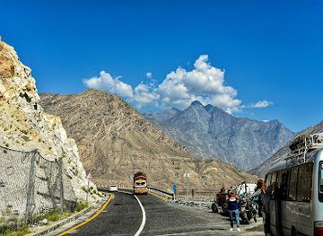 pakistan/northern-areas/attraction/the-three-mountains-junction-view-point