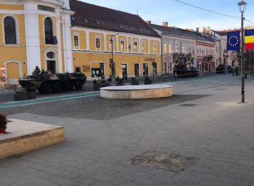 romania/cluj-napoca/attraction/fantana-arteziana-eroilor