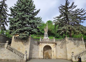 romania/valcea/attraction/the-monument-of-independence