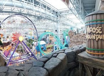 minnesota/minneapolis/attraction/moose-mountain-adventure-golf