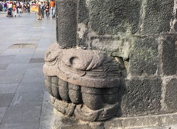 mexico/central-mexico/attraction/cabeza-de-serpiente-mexica