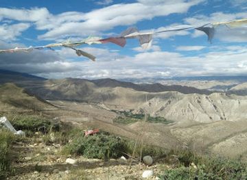 nepal/mustang/attraction/ri-thoen-pa-view-tower