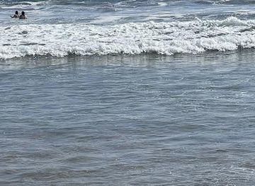 california/oxnard/attraction/broad-beach