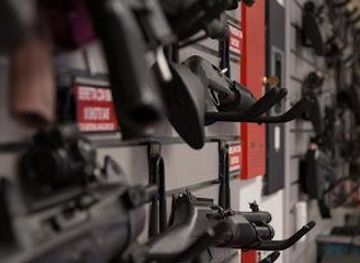 kentucky/henderson/attraction/the-gun-store