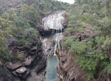 australia/hinchinbrook-island/attraction/mulligan-falls