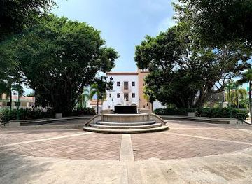 puerto-rico/carolina/attraction/plaza-de-recreo-guaynabo