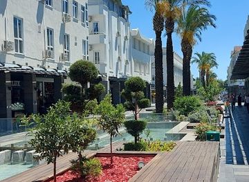 turkiye/kemer/attraction/munir-ozkul-liman-cd