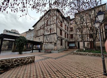 france/limoges/attraction/place-de-la-barreyrette