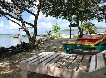 belize/stann-creek-district/attraction/ivan-s-island