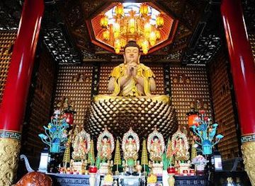 vietnam/ho-chi-minh-city/attraction/ten-thousand-buddha-pagoda