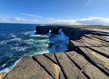 united-kingdom/orkney/attraction/natural-arch