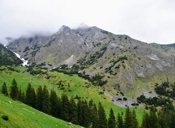 romania/retezat-national-park/attraction/fata-cu-lastuni
