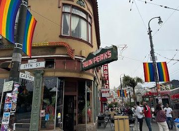california/redwood-city/attraction/twin-peaks-tavern