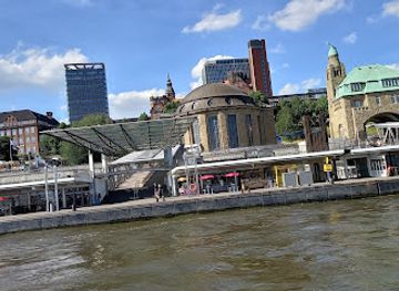 germany/hamburg/st-pauli/attraction/hamburg-harbor