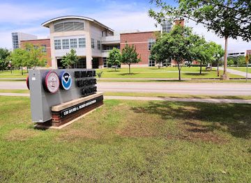 oklahoma/norman/attraction/national-weather-center-nwc