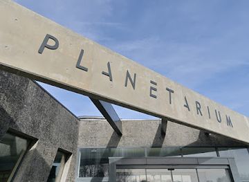 france/auvergne-volcanoes/attraction/planetarium-de-vulcania
