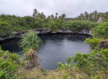 new-caledonia/ouvea-island/attraction/hanawa-blue-hole