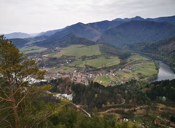 slovakia/turiec/attraction/country-view-strecno