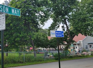 maine/mount-desert-island/attraction/island-explorer-bicycle-express