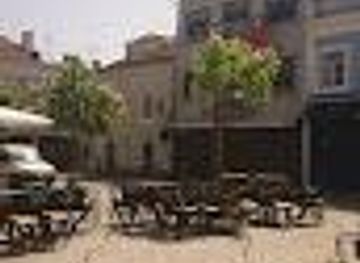 portugal/aveiro/attraction/santos-da-praca