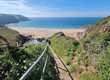 jersey/saint-saviour/attraction/plemont-rock-pools