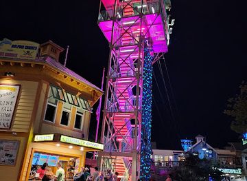 florida/destin-beach/attraction/destin-rock-wall-and-zip-line