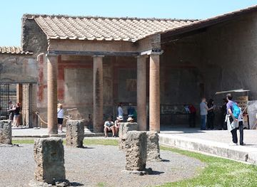 italy/pompeii/attraction/macellum