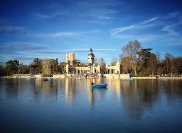 spain/madrid/attraction/great-pond-of-el-retiro