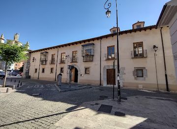 spain/castile-and-leon/attraction/centro-de-interpretacion-del-leon-romano-casona-de-puerta-castillo
