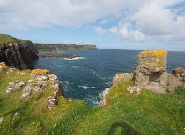 ireland/causeway-coastal-route/attraction/dunseverick-falls