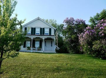 wisconsin/eastern-ridges-and-lowlands/attraction/judge-eghart-house
