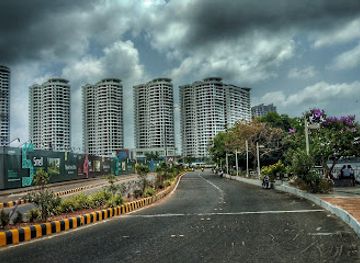 india/kochi/ernakulam/attraction/queen-s-walkway