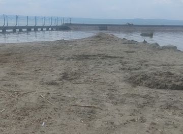 hungary/balaton-uplands/attraction/sandy-mud-beach-in-siofok